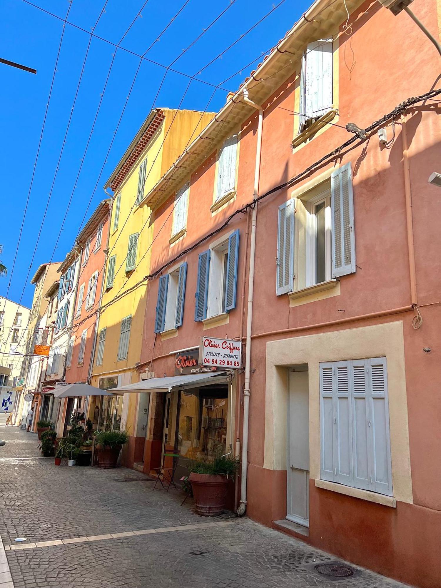 Apartment Coup De Coeur Centre Village Et Climatise 3 Etoiles Terra Cigala Bandol